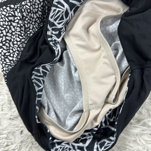 Lululemon Run Times Short (4") Miss Mosaic Black / Black - Picture 3 of 6